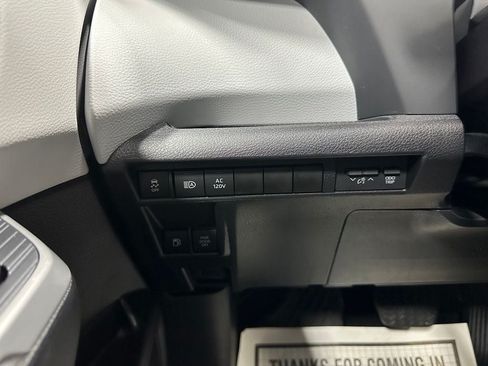 Used 2025 Toyota Sienna XLE w/ XLE Plus Package AWD/4WD image 17
