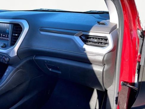 Used 2018 GMC Acadia SLT image 19