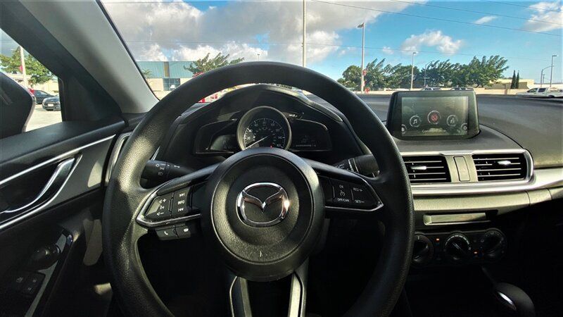 Used 2017 MAZDA MAZDA3 Sport FWD image 6