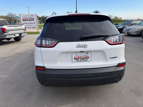 Used 2019 Jeep Cherokee Latitude w/ Popular Appearance Group FWD image 6
