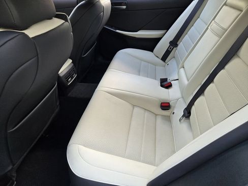 Used 2022 Lexus IS 350 F Sport RWD image 19
