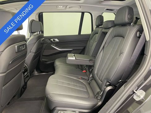 Used 2022 BMW X7 xDrive40i w/ Premium Package AWD/4WD image 16