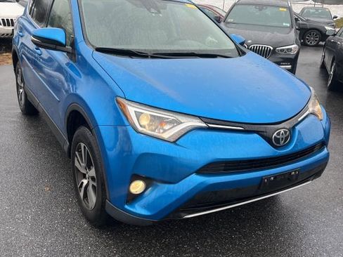 Used 2018 Toyota RAV4 XLE image 15