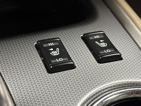 Used 2017 Nissan Pathfinder SL w/ SL Premium Package image 18