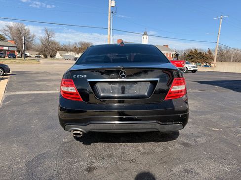 Used 2012 Mercedes-Benz C 250 Sedan image 4