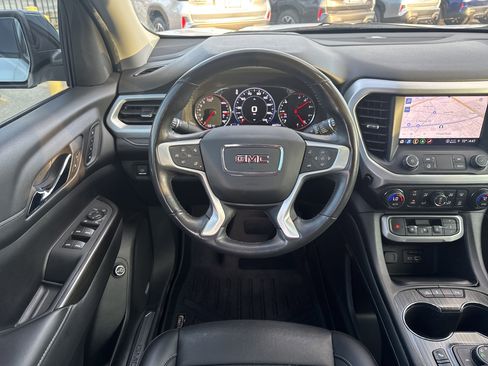 Used 2022 GMC Acadia SLT w/ Elevation Edition image 11