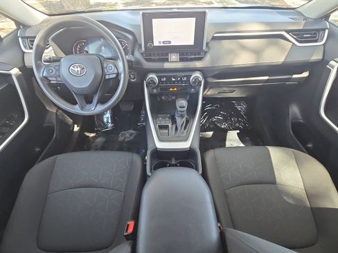 Used 2024 Toyota RAV4 XLE FWD image 12