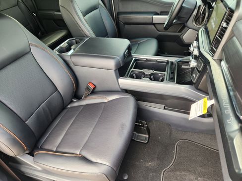 New 2026 Ford F250 Lariat w/ Chrome Package image 15