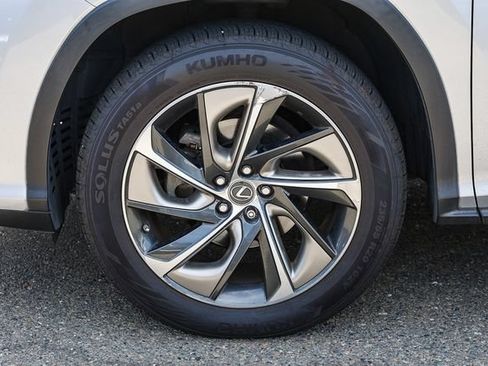 Used 2019 Lexus RX 350L Luxury FWD image 11