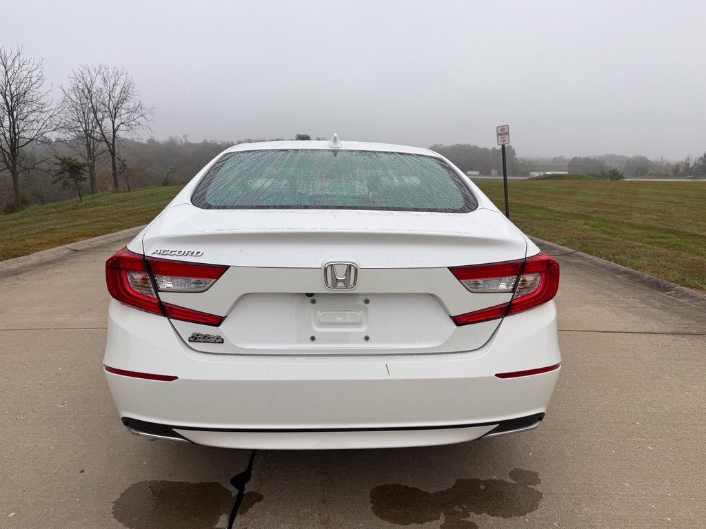 Used 2018 Honda Accord EX image 4