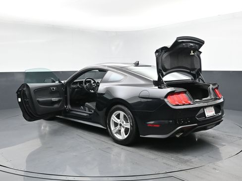 Used 2022 Ford Mustang Coupe image 29