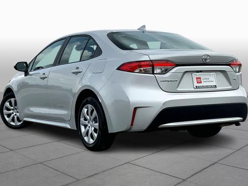Used 2022 Toyota Corolla LE FWD image 12