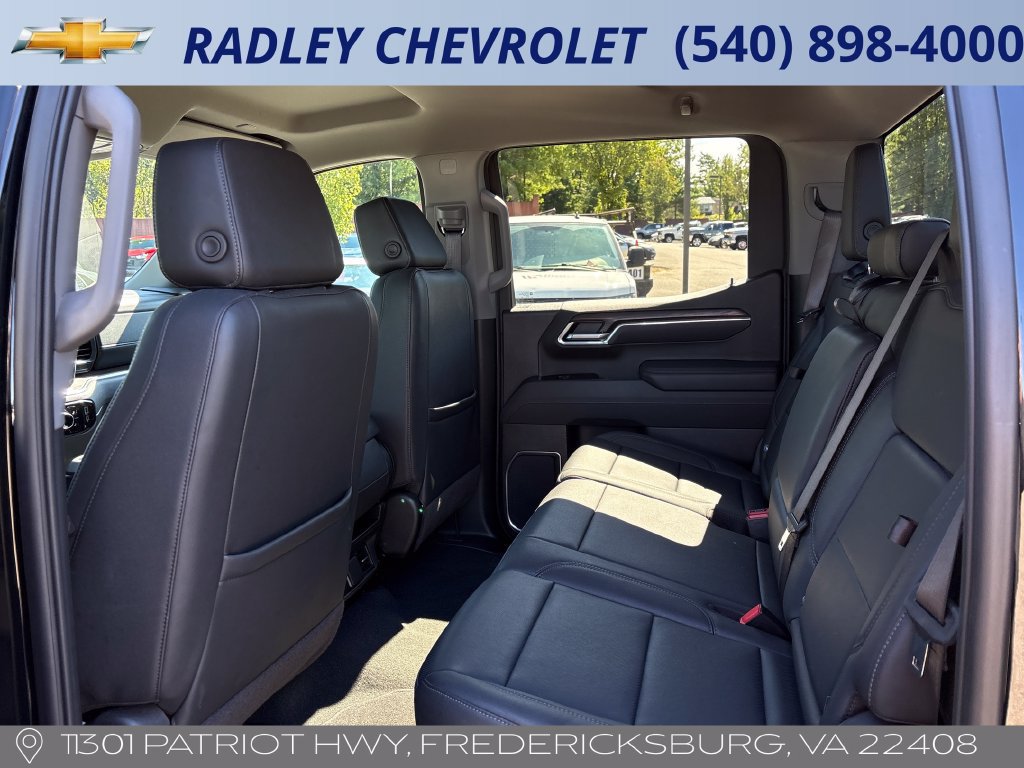 Used 2025 GMC Sierra 1500 SLT AWD/4WD image 11