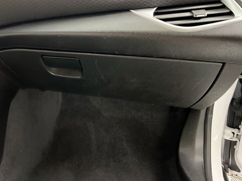 Used 2022 Chevrolet Malibu LT image 34