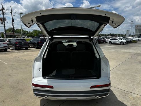 Used 2022 Audi Q7 3.0T Premium w/ Convenience Package image 23