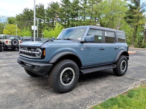 New 2025 Ford Bronco Outer Banks w/ Sasquatch Package AWD/4WD image 5