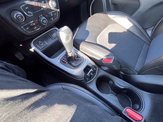 Used 2018 Jeep Compass Latitude w/ Popular Equipment Group FWD image 19