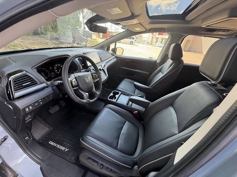 Used 2025 Honda Odyssey Elite image 10
