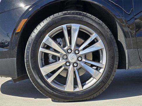Used 2025 Cadillac XT5 Premium Luxury w/ Technology Package image 11