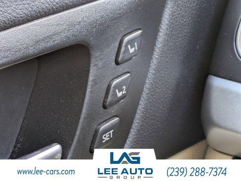 Used 2019 Toyota Highlander Limited image 21