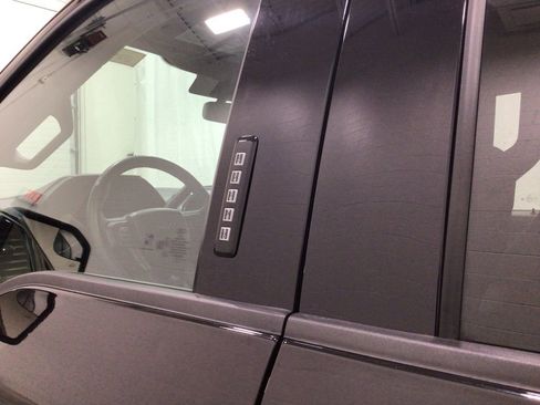 Used 2020 Ford F150 XLT w/ Equipment Group 302A Luxury image 10