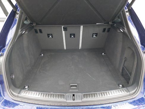 Certified 2026 Porsche Macan image 14