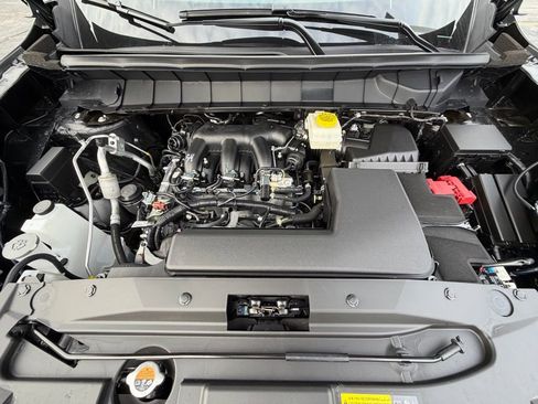 New 2026 Nissan Pathfinder SV image 32