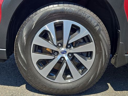 Used 2024 Subaru Outback Premium AWD/4WD image 9