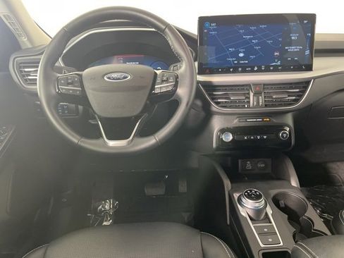 Used 2025 Ford Escape Platinum image 7