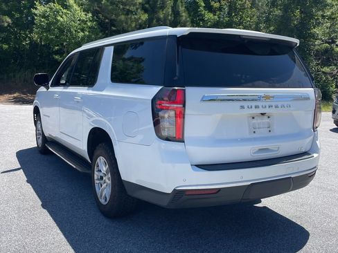 Used 2022 Chevrolet Suburban LT AWD/4WD image 6