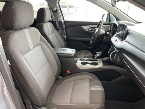 Used 2025 Chevrolet Blazer LT image 19