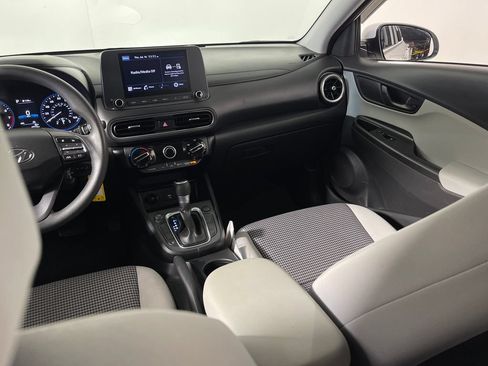 Used 2022 Hyundai Kona SE FWD image 17