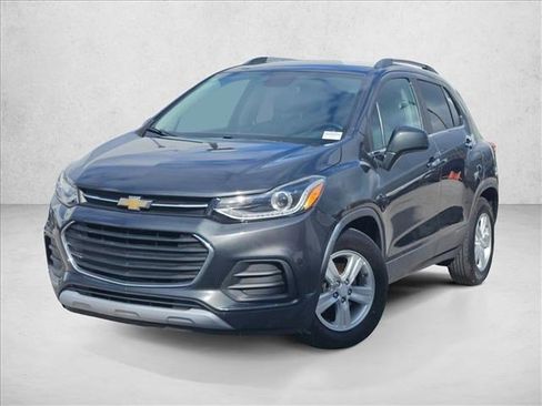 Used 2020 Chevrolet Trax LT w/ Driver Confidence Package image 1