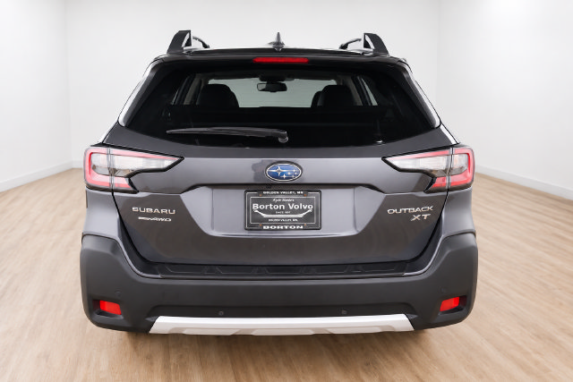 Used 2023 Subaru Outback Limited XT AWD/4WD image 4