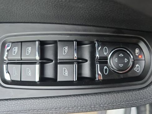 Used 2021 Porsche Macan S image 28