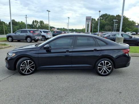Used 2024 Volkswagen Jetta Sport FWD image 17