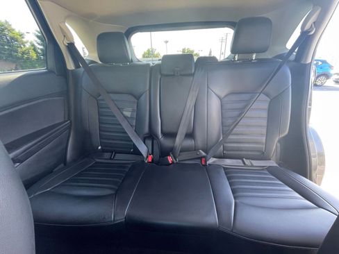 Used 2024 Ford Edge SEL image 37