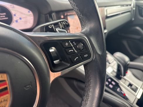 Used 2023 Porsche Cayenne S Platinum image 19