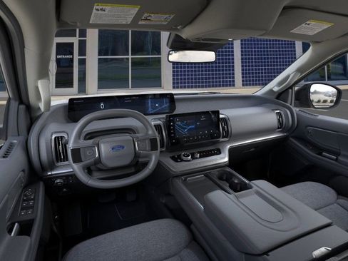 New 2025 Ford Expedition Active image 10