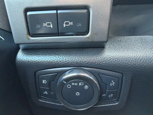 Used 2016 Ford F150 XLT w/ Equipment Group 302A Luxury AWD/4WD image 30