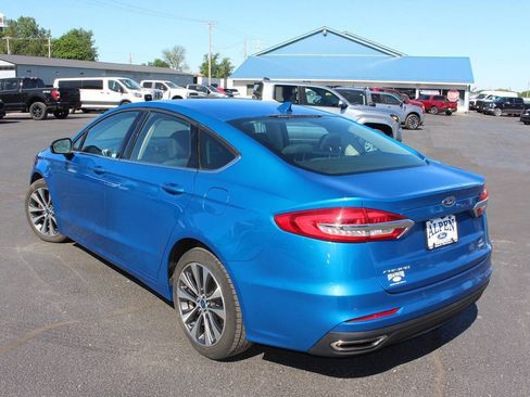 Used 2020 Ford Fusion SE AWD/4WD image 2