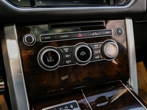 Used 2016 Land Rover Range Rover Supercharged AWD/4WD image 25