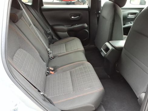 Used 2025 Honda HR-V Sport image 11
