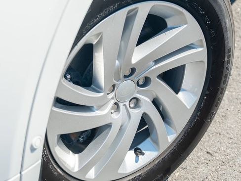 Certified 2025 Land Rover Discovery Sport S AWD/4WD image 9