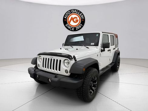 Used 2018 Jeep Wrangler Unlimited Sport S AWD/4WD image 7