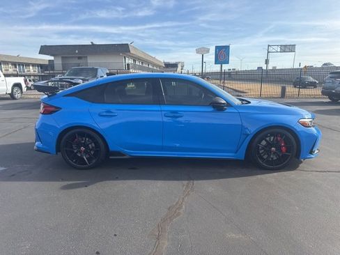 Used 2024 Honda Civic Type R image 2