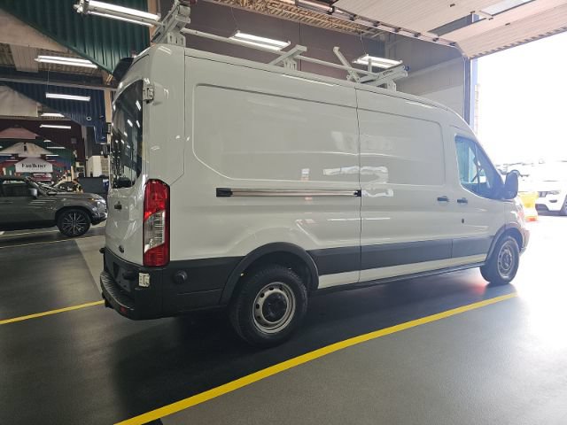 Used 2018 Ford Transit 250 148 Medium Roof RWD image 4