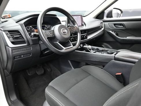 Used 2024 Nissan Rogue S AWD/4WD image 21