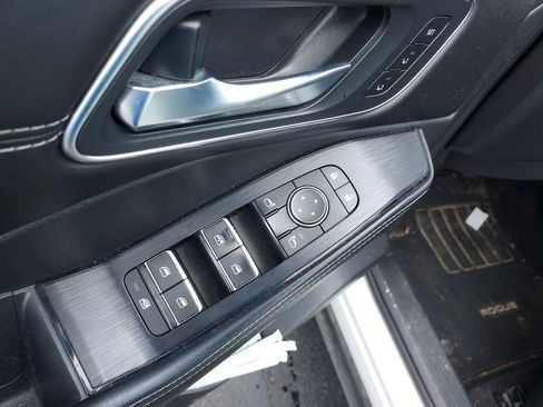 Used 2021 Nissan Rogue SL w/ Premium Package AWD/4WD image 19