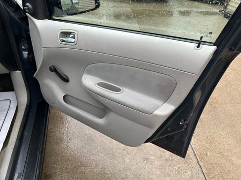 Used 2009 Pontiac G5 image 16